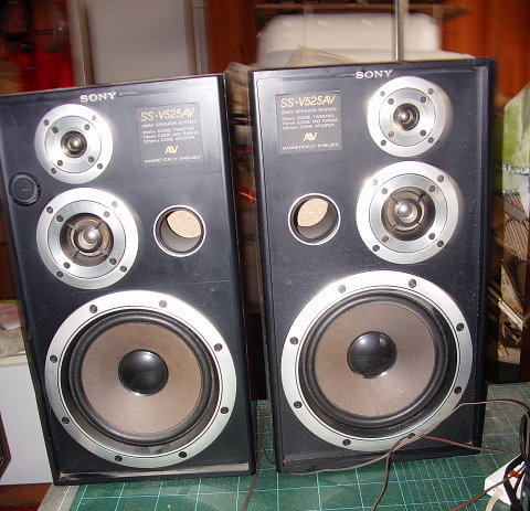SONYSS-V525AVこのスピーカーは拾い物で使っているが