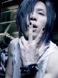 Acidblackcherryの Centuryboysのpvの時の髪型 Yahoo 知恵袋