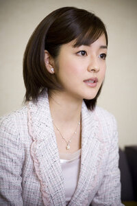 鈴木奈穂子アナと守本奈実アナのすっぴんはどちらがかわいいと思いま Yahoo 知恵袋