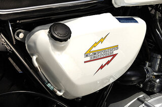 カミナリマッパとはどのバイクのことですか カワサキのｓｓ５００ Yahoo 知恵袋