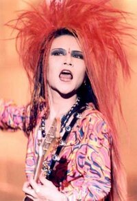 Xjapanのhideさんのような奇抜な服って誰でも似合いますか Yahoo 知恵袋