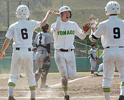 高校野球のユニフォームで一番かっこいい高校はどこですか。 - 鳥 