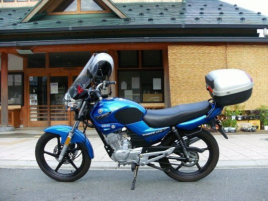 ヤマハのYBR125はメーターが140キロまでありますが、100 