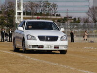 警察の 覆面パトカーや 張り込み用車両の見分け方を教えてください Yahoo 知恵袋