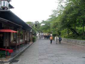 阪急河原町で降りて清水寺まで歩いて行くことは可能ですか 良い行き方があ Yahoo 知恵袋