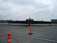 米軍の真っ黒か黒が主塗装の黒い航空機は なぜ 真っ黒にしているのですか Yahoo 知恵袋