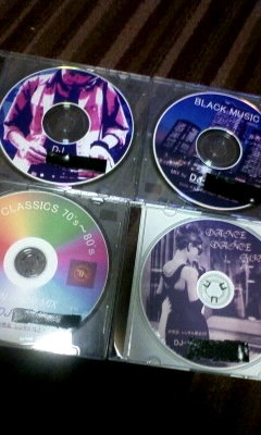 画像のようなレーベル印刷対応のCD-Rは何故カーステレオ等のスロット