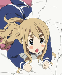 画像探してます けいおん ２期４話の枕投げの場面で ﾑｷﾞが よしきたぁ Yahoo 知恵袋