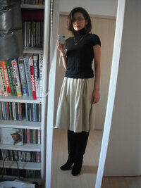 ふくらはぎや太ももに自信が無い人が履けば綺麗に見えるスカートを教 - Yahoo!知恵袋