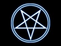 バンド名で悩んでいます 泣 天使と悪魔 光と闇 宗教と科学 Yahoo 知恵袋