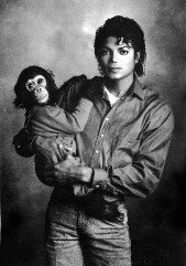 マイケルジャクソンのカッコいい私服の画像を教えてください う ん Yahoo 知恵袋