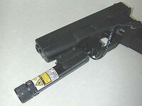 銃のレーザーポインターについてエアガンにレーザーポインターをつけようと思 Yahoo 知恵袋