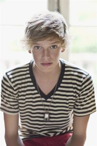 ジャスティン ビーバー２世と言われる オーストラリアの歌手がデビュー Yahoo 知恵袋