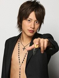 男性の長い前髪のかっこいい分け方を教えてください 溝端淳平 Yahoo 知恵袋