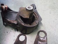 エンジンマウント ミッションマウントの確認は 車検の項目に入ってます Yahoo 知恵袋