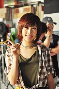 Karaのニコルなんですが短髪と長髪どっちが好きですか 自分は短髪が好きです Yahoo 知恵袋