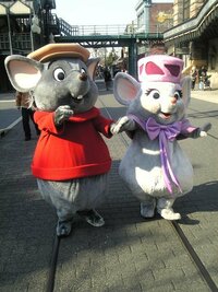 ディズニーシーで小太りっぽい感じのネズミのキャラクターを見ました 何処からか出 Yahoo 知恵袋