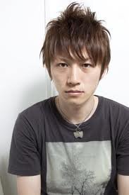 男ですm M自分は顔が縦に少し丸く 目が大きいです今の髪型は 前髪 Yahoo 知恵袋