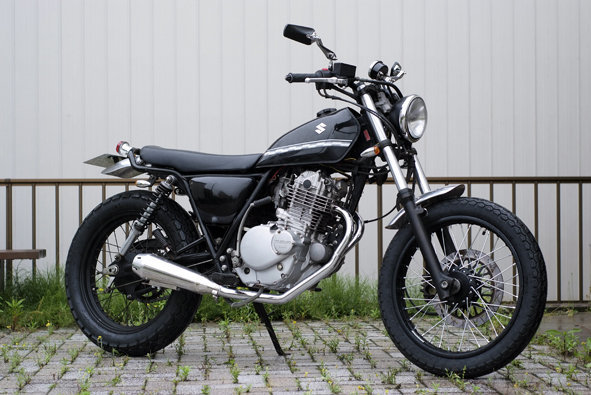 スズキのグラストラッカーについての質問です。NJ4BAです。フロント