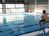 倉敷市屋内水泳センターのプールは 競泳用ビキニで泳いでいる方ってけ Yahoo 知恵袋