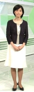 Nhk高橋美鈴アナウンサーの画像お願いします 脚が見えればうれ Yahoo 知恵袋
