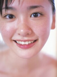 新垣結衣は 目力強いですか この目に見つめられて ビビッときませんか Yahoo 知恵袋