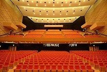 熊本市民会館について1階6 7列目左ブロックと10 11列目中央ブ Yahoo 知恵袋