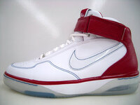 あひるの空33巻で百春が新しく買ったバッシュの名前を教えて下さい Yahoo 知恵袋