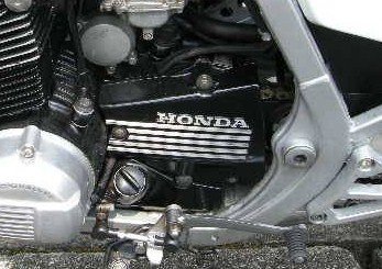CBR400FにCBX400Fの純正スプロケカバーは合いますか？ - Yahoo!知恵袋