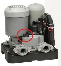 家庭用井戸水ポンプ 呼び水のプラグの外し方がわかりません 困ってい Yahoo 知恵袋