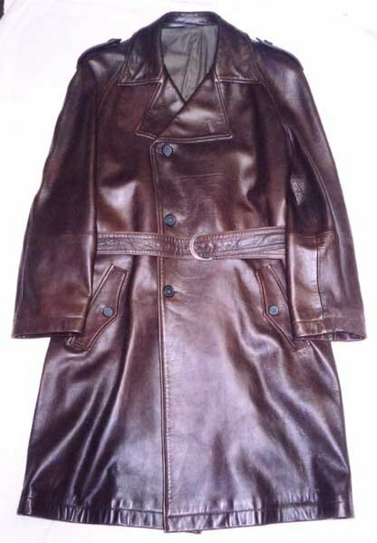 木村拓哉さんがドラマのGOODLUCKでよく着てた茶色っぽいコートは、ど