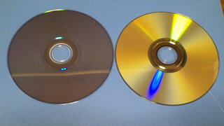 Blu Layとdvdの見た目の違いはなんですか 画質がさらに綺麗なのがb Yahoo 知恵袋