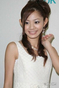 さとう里香は引退したんですか 最近 テレビで見ません ブログもない Yahoo 知恵袋