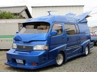 ハイエースのバニングにディアブロタイプのバンパーと言うバンパーがあ Yahoo 知恵袋