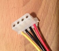 Idehddの電源に接続する電源ケーブル 4pin の自作方法を教えてくだ Yahoo 知恵袋
