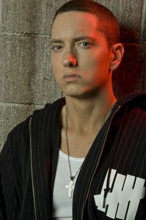Eminemのカッコイイ画像があるサイトを知ってる方が入ればおしえてく Yahoo 知恵袋