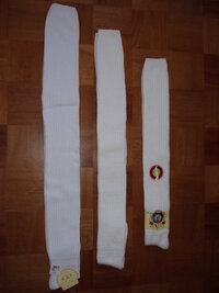 ﾙｰｽﾞｿｯｸｽはﾄﾞﾝｷに売っていますか もし売っていたら いくら位で売って Yahoo 知恵袋