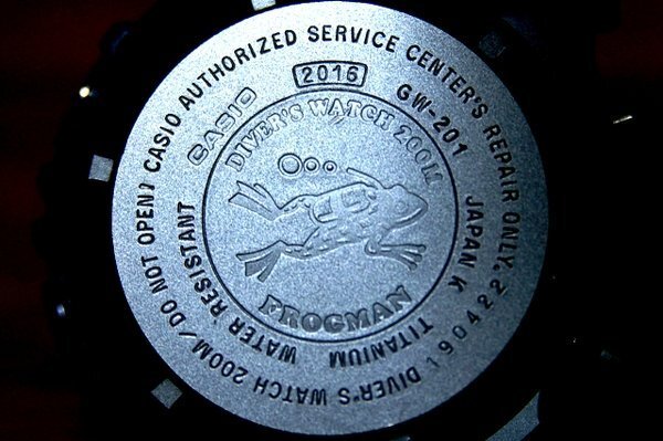 G-SHOCKについての質問です。機番とかいてある後に6桁の数字が書いて 