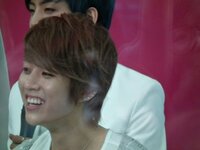 韓国のアイドルでガミースマイル 笑うと歯茎が見える ぎみな人を教 Yahoo 知恵袋