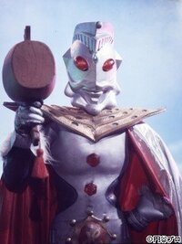 ウルトラの父とウルトラマンキング どちらがかっこいいと思いますか 私 Yahoo 知恵袋