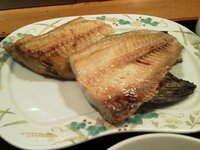 ホッケの開き この魚には背骨が２本あるのをご存知でしたか Yahoo 知恵袋