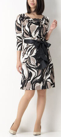 恩師の還暦祝いに着て行く服装で悩んでいます 今度 恩師の還暦祝いがあります Yahoo 知恵袋