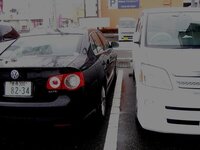 スーパーなどの駐車場で きちんと枠内に止めていない駐車する奴がものすごく Yahoo 知恵袋