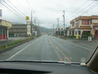 自分が運転している車が ちゃんと真ん中を走っていると確認する方法はあり Yahoo 知恵袋