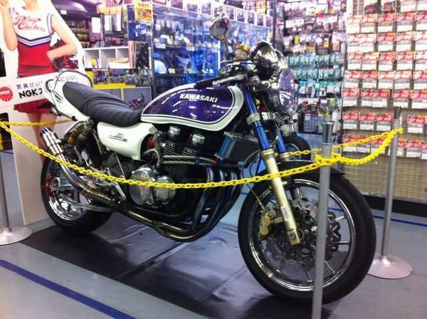 ゼファー400 車検付　ゼファーχ 綺麗です カワサキだから生み出せたゼファーはひとつの時代を作り、ゼファーXが
