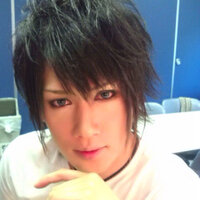 髪型について質問です ゴールデンボンバーの樽美酒さんのよ Yahoo 知恵袋