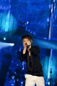 Uverworld Takuya の東京ドームの時の髪型の写真はありませ Yahoo 知恵袋