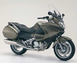 400cc 750ccでおすすめのフルカウルツアラーバイクはありま Yahoo 知恵袋