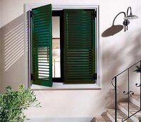 海外の住宅で 鎧戸とかフランス窓って 開けたら丸出しですよね 夏 Yahoo 知恵袋