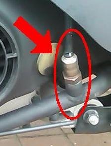 レッツ4にO2センサーはついていますか？ - あからさまに付いてますね